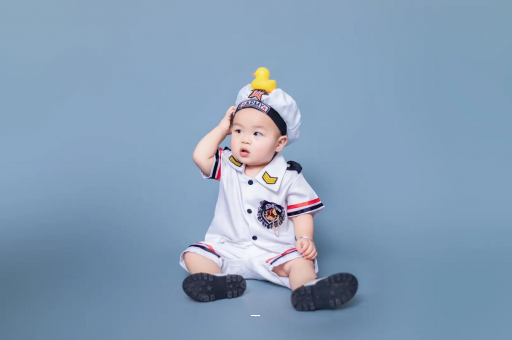 昭通宝宝老摇头怎么回事